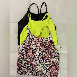 Old Navy size M active wear tops with built in bra